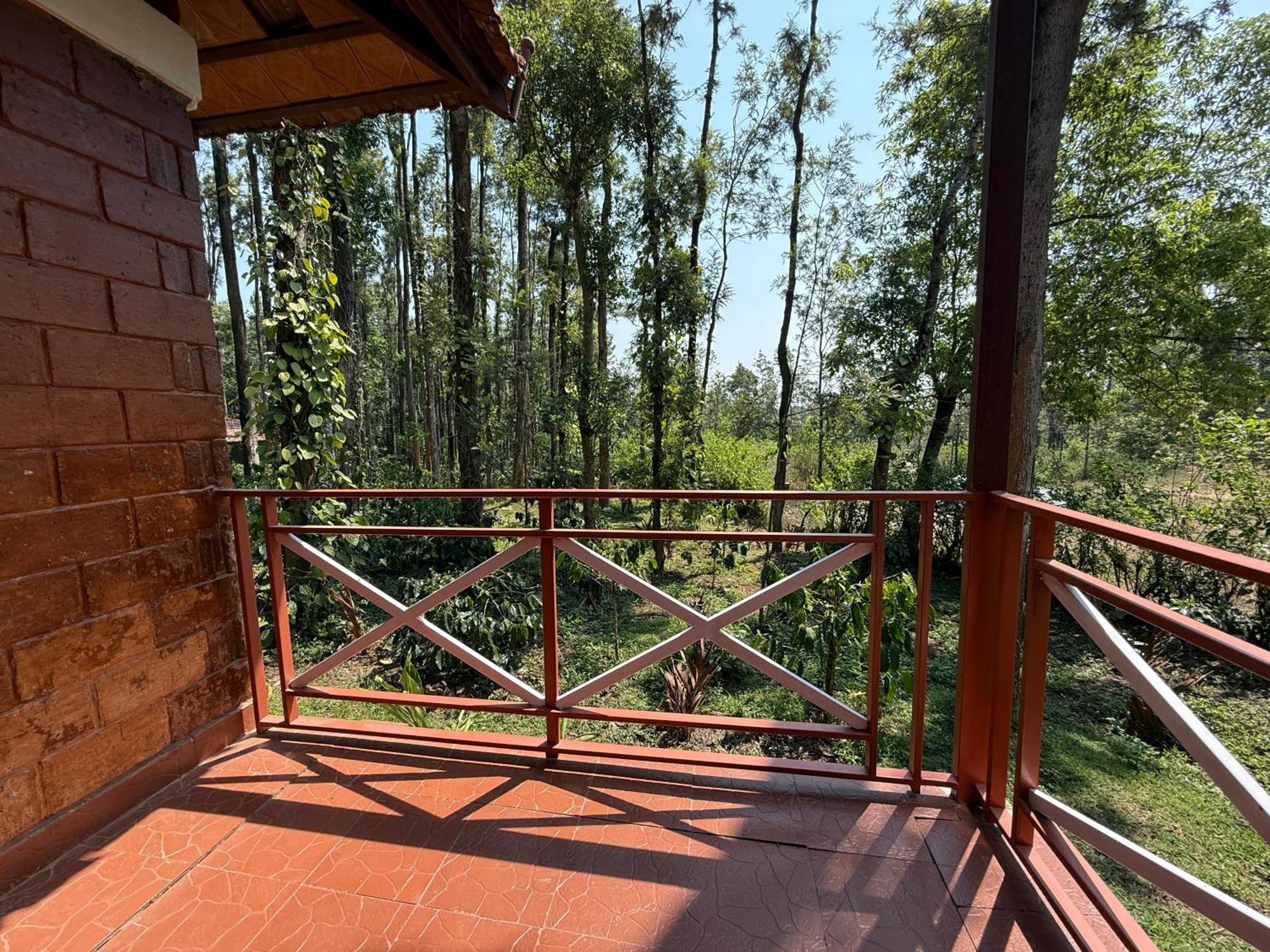 Coffee Grove Resort Chikmagalūr Extérieur photo