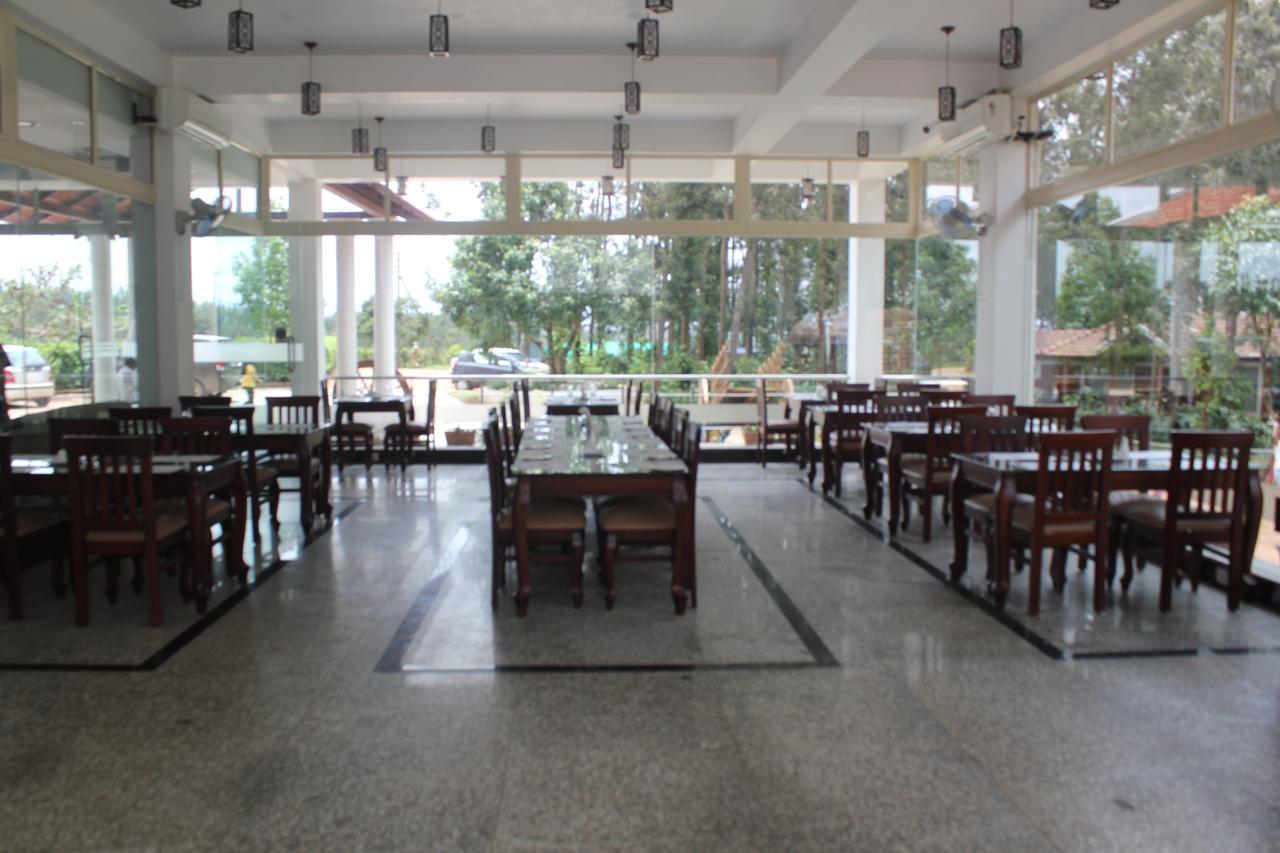 Coffee Grove Resort Chikmagalūr Extérieur photo