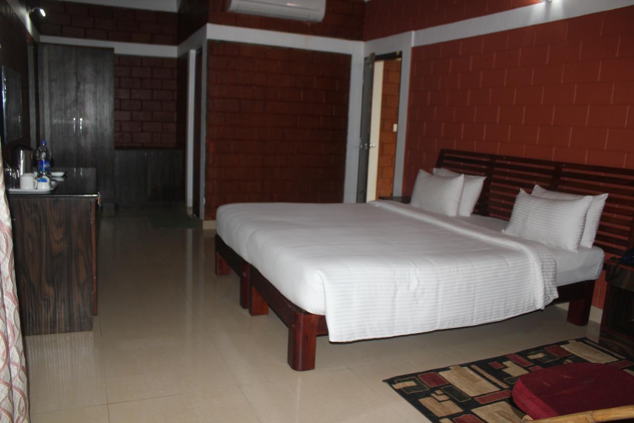 Coffee Grove Resort Chikmagalūr Extérieur photo